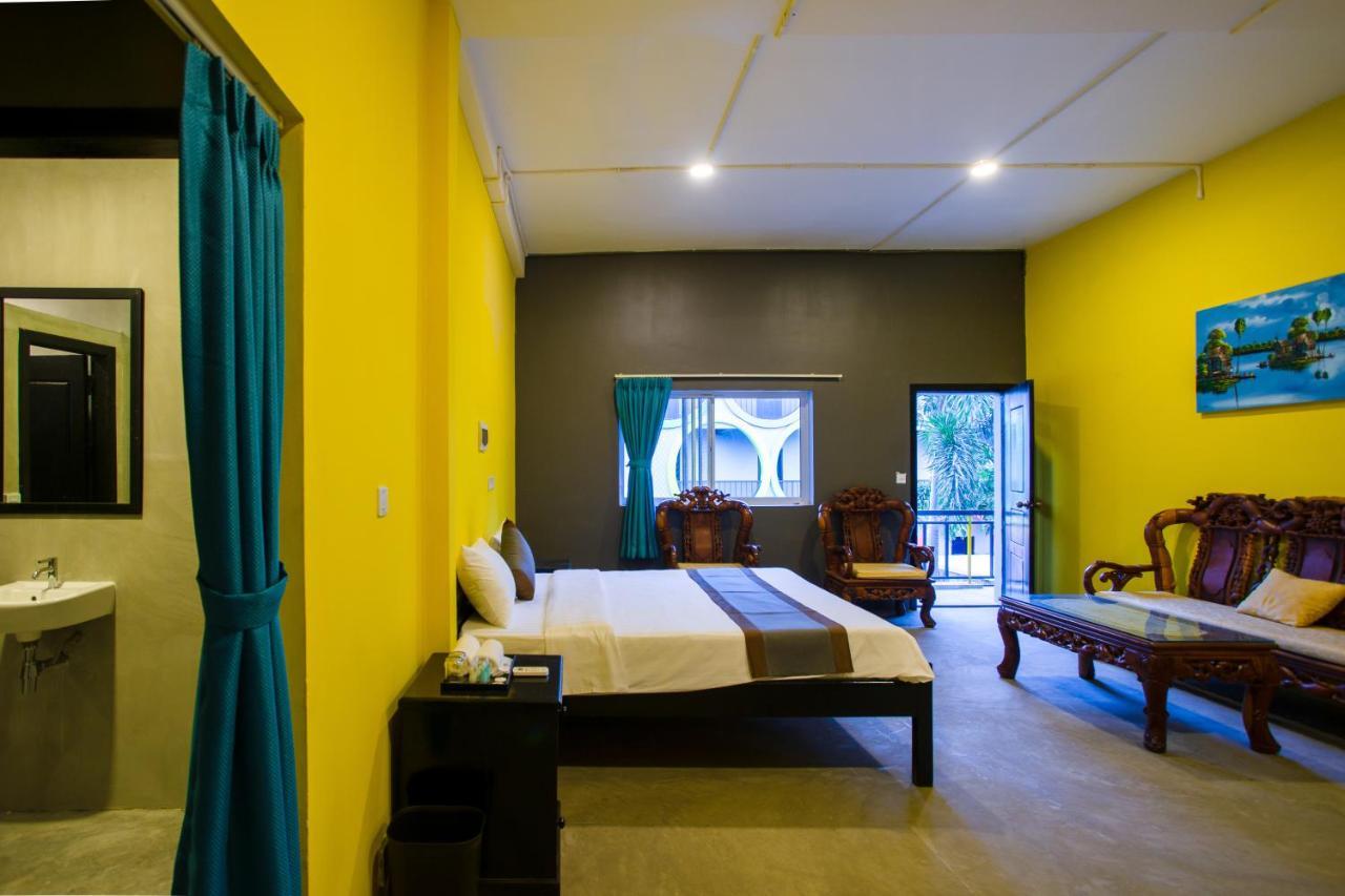 White Rabbit Hostel Siem Reap Exteriör bild