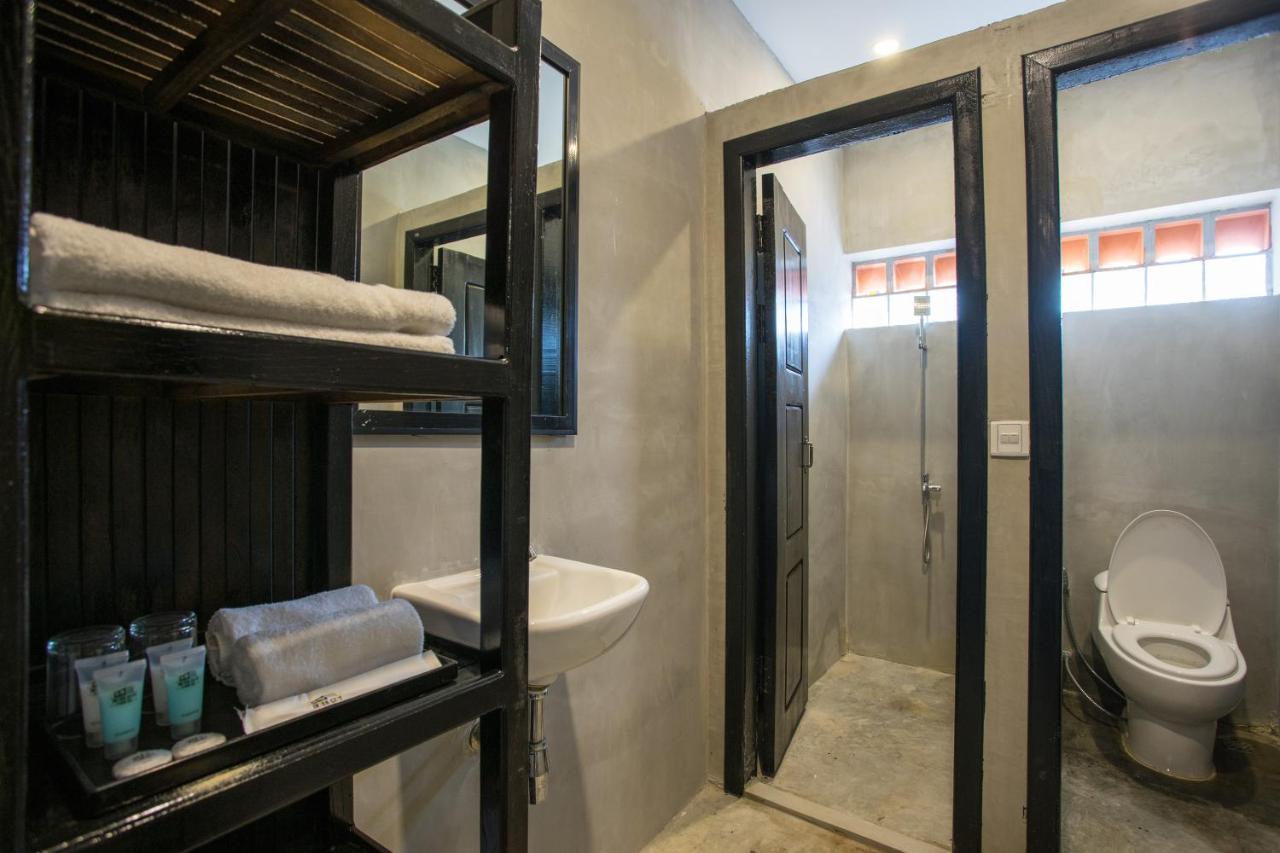 White Rabbit Hostel Siem Reap Exteriör bild