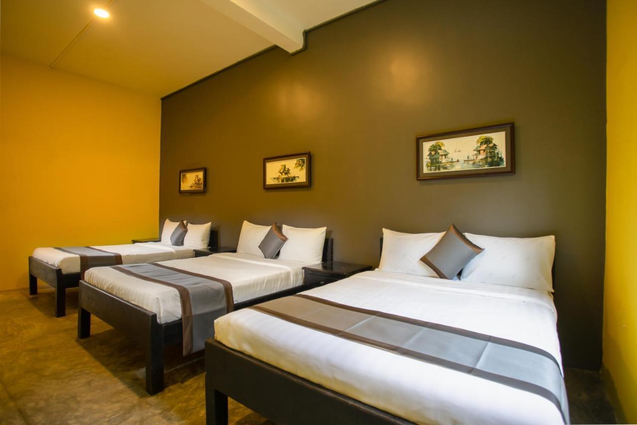 White Rabbit Hostel Siem Reap Exteriör bild