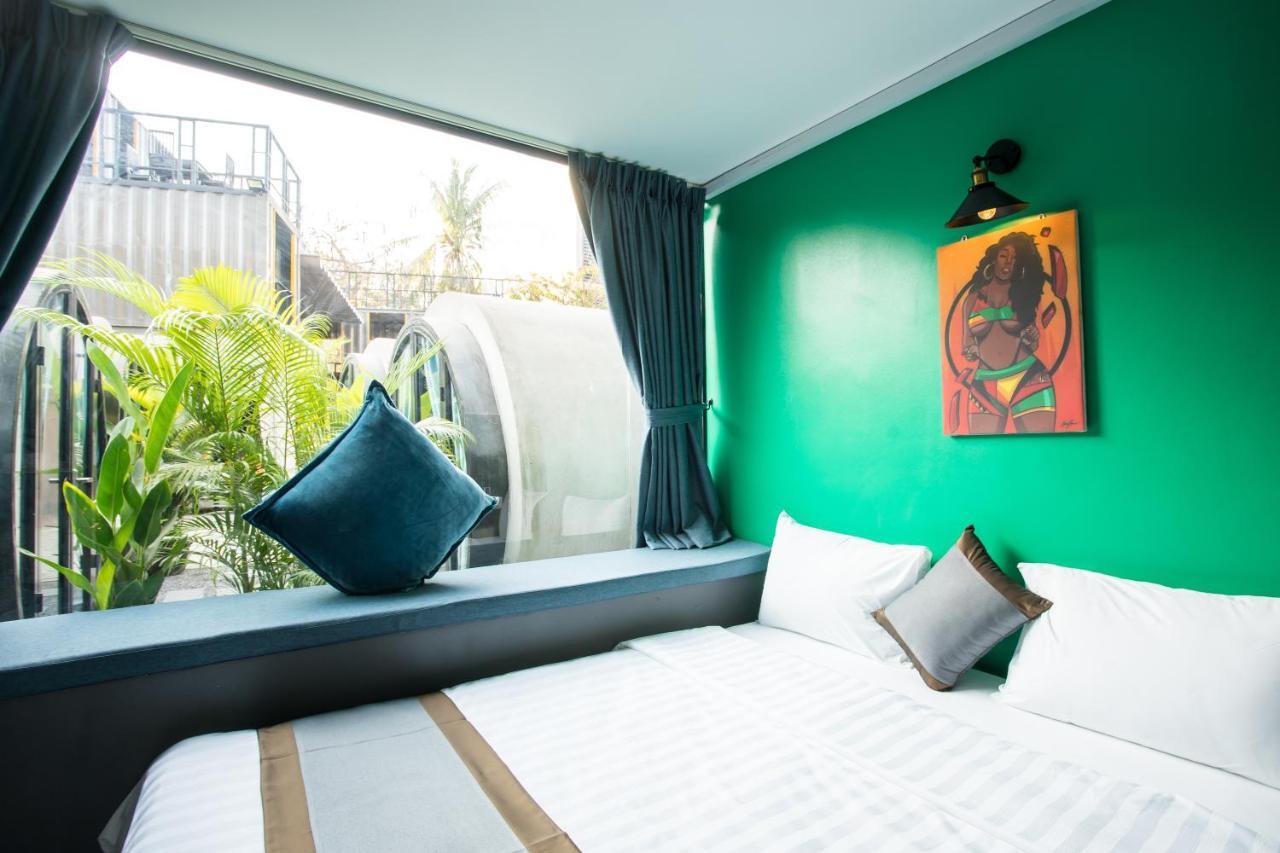 White Rabbit Hostel Siem Reap Exteriör bild
