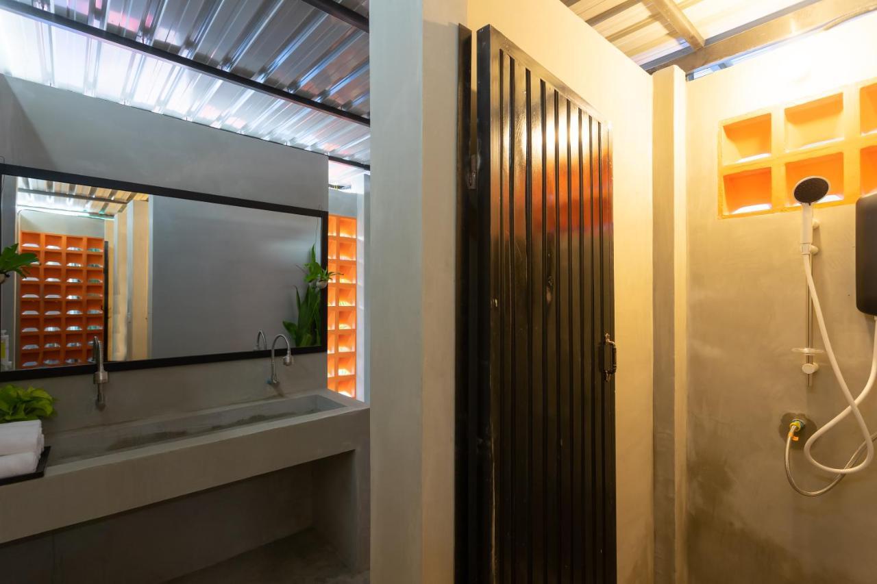 White Rabbit Hostel Siem Reap Exteriör bild